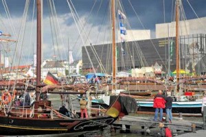 Der Segelhafen bei der Sail in Bremerhaven, an der Nordsee